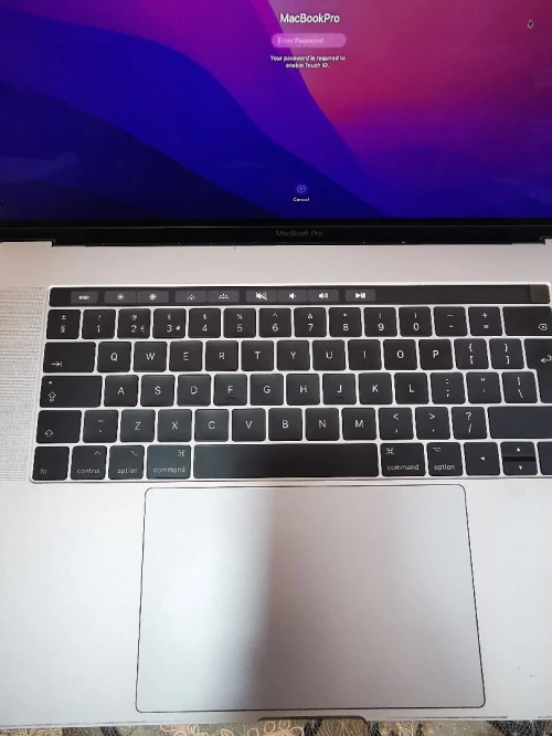 MacBook Pro 2017 TouchBar  Caba UK