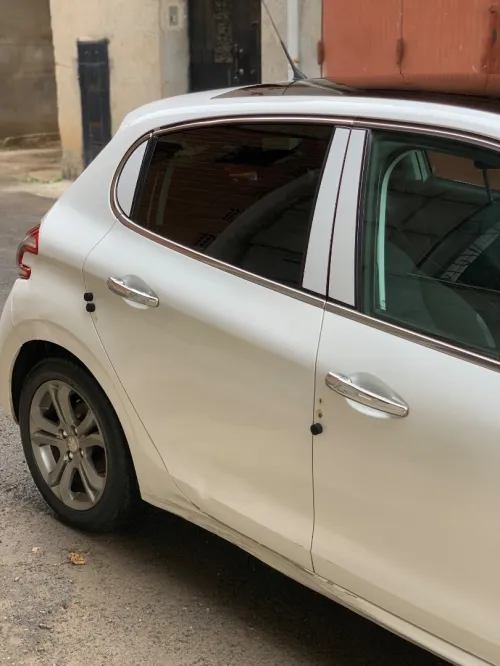 Peugeot 208 2014 Allure