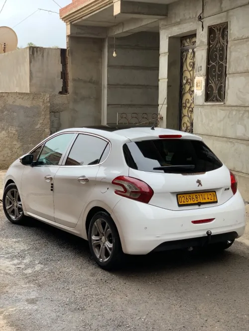 Peugeot 208 2014 Allure