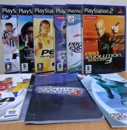 CD play 2 Lot jeux PS2 Football  PES 2 / 3 / 4 / 6 + PES 2008 + FIFA 2004 Jeux originaux