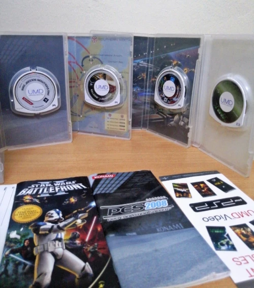 Jeux PSP  Killzone Liberation PES 2008 Star Wars Battlefront II Hulk (UMD Video)