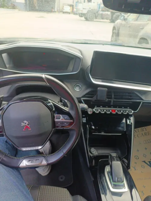 Peugeot 2008 2021 