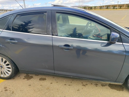 Ford Focus 4 portes 2015 Titanium