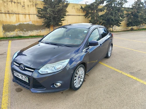 Ford Focus 4 portes 2015 Titanium