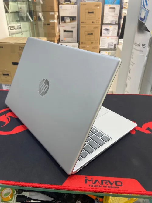 LAPTOP HP 15-FD0021NX CPU i3-1315U DDR4 4GO SSD NVME 256GO ECRAN 15.6 m