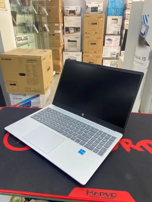LAPTOP HP 15-FD0021NX CPU i3-1315U DDR4 4GO SSD NVME 256GO ECRAN 15.6 m