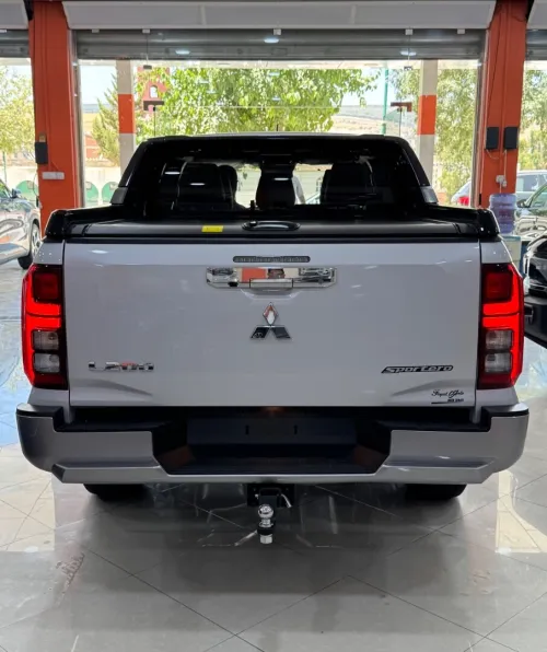 Mitsubishi L200 2025 Full options