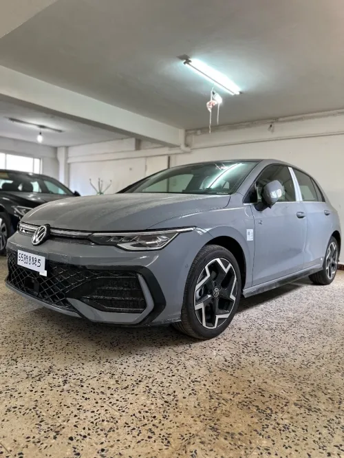 Volkswagen Golf 8 2025 R-Line