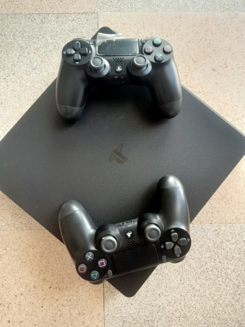 PlayStation 4 .512G slim