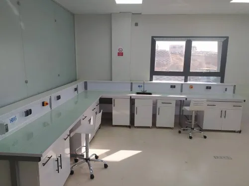 Paillasse de laboratoire medicale/ industrielles /pharmacetique /agroalimantaire 