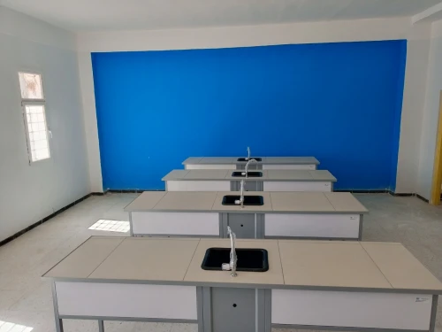 Paillasse scolaire / table scientifique