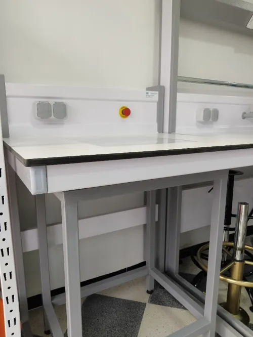 Table anti-vibrations