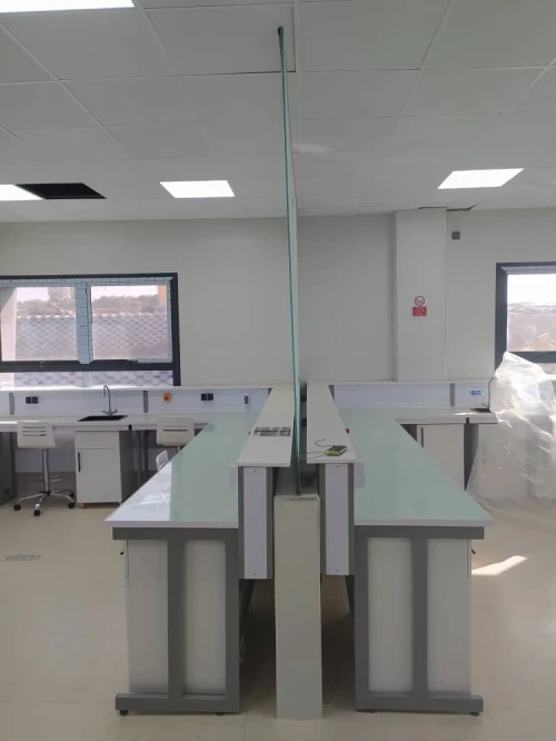 Paillasse de laboratoire medicale/ industrielles /pharmacetique /agroalimantaire 