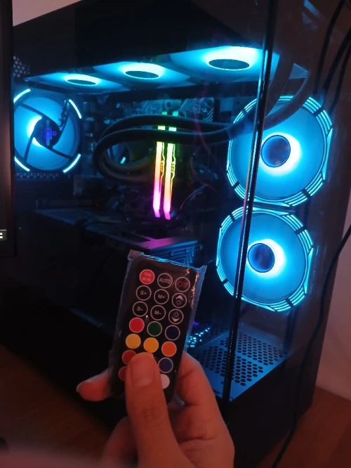 PC GAMER ULTRA puissant  R7 5700X / RTX 5060 Asus / 16GB / NVMe + ecran 180hz fast ips complet