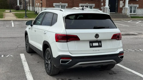 Volkswagen Taos 2024 