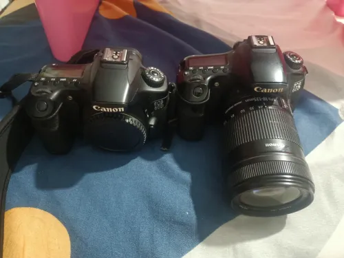 Je vente 2 appareil photo canon 60d+18-1035