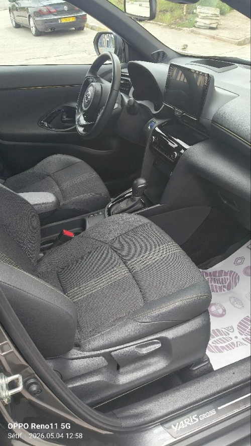 Toyota YARIS HYBRID 2023 Cross