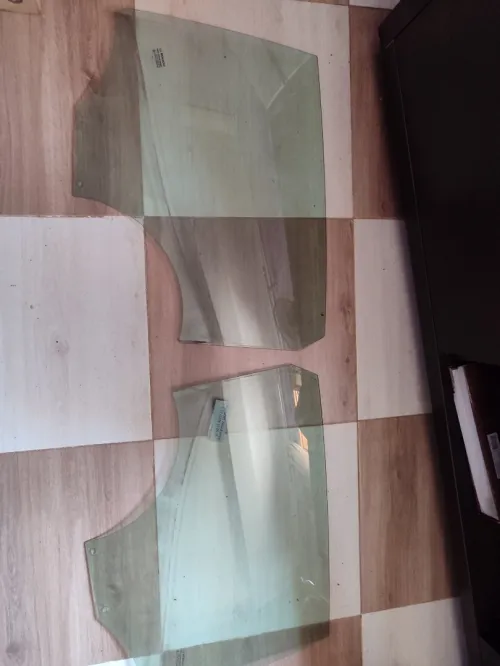 Vitre originales arrière Renault clio 5