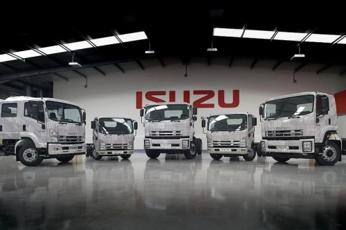 ISUZU - إيسوزو SUPER JUMBO - سوبر جومبو 3-5 طن 2025