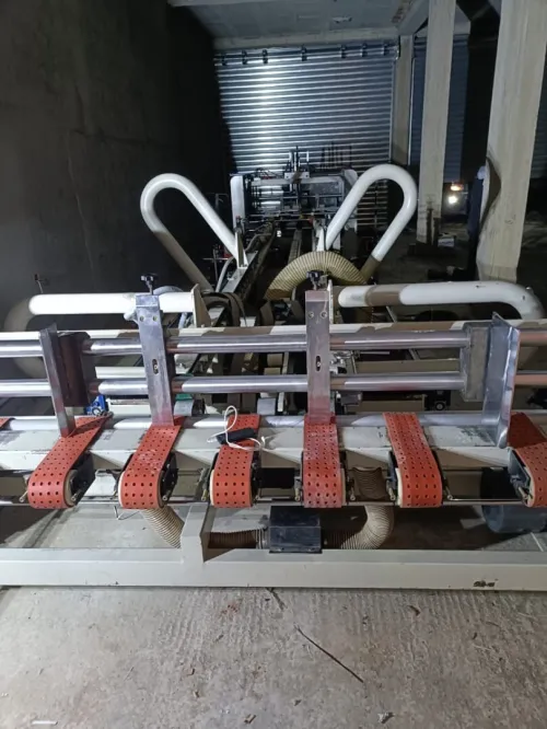 Machine Plieuse Colleuse Carton automatique الة طي الكرطون