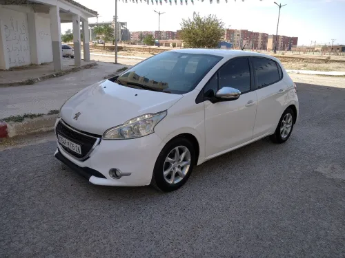 Peugeot 208 2015 Access Facelift