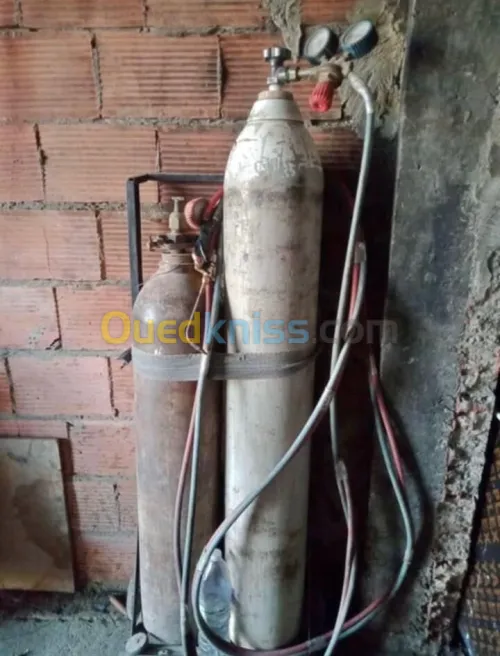 Bouteille gaz et oxygène 