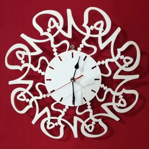 Horloge murale métallique 