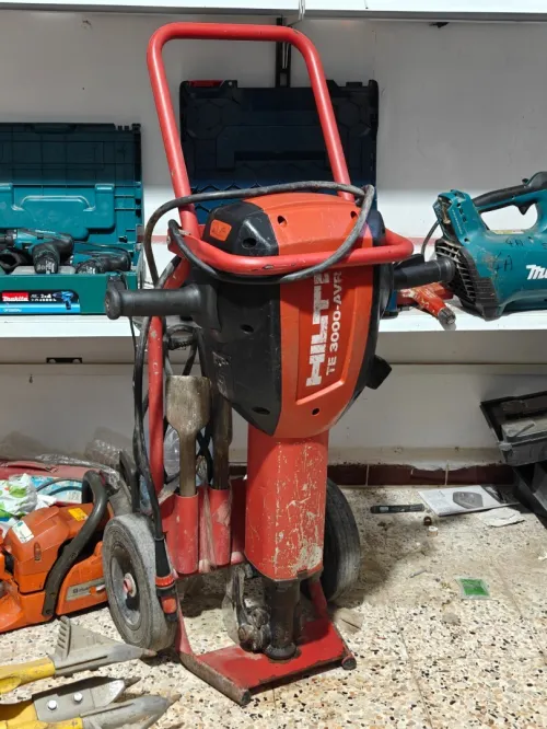 Marteau démolisseurs HILTI TE 3000AVR 