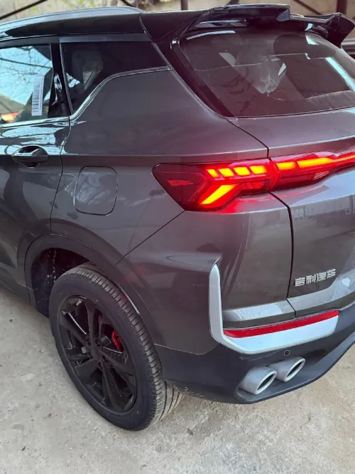 Geely Coolray 2025 