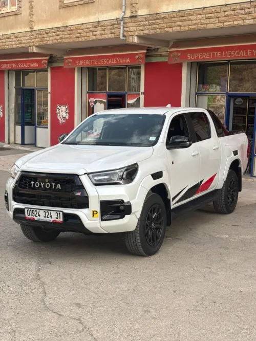 Toyota Hilux 2024 GR