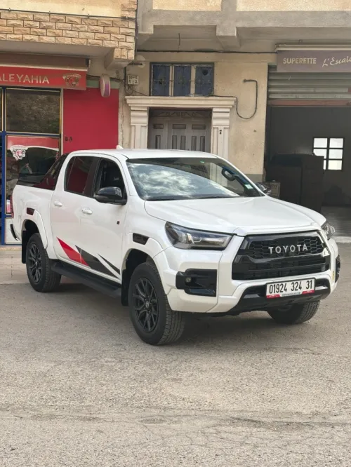 Toyota Hilux 2024 GR