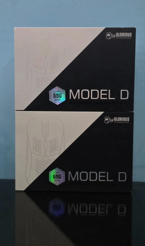 Souris Glorious Model D