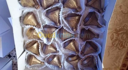 Confection différents types de gâteaux