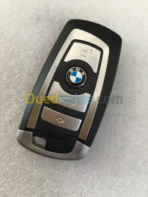 DOUBLE CLE ET CARTE  A PUCE