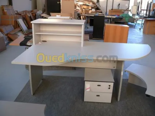 fabricant de bureau sur mesure