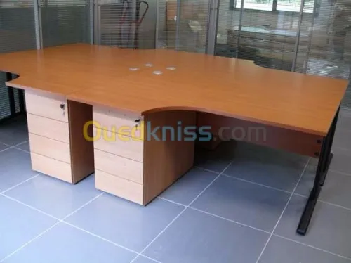 fabricant de bureau sur mesure