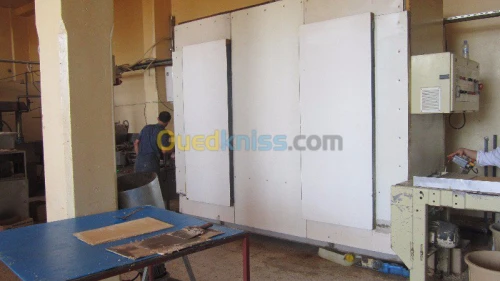 UNE CHAINE COMPLETTE DE GAUFRETTE