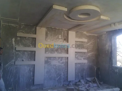 Décoration en plâtre