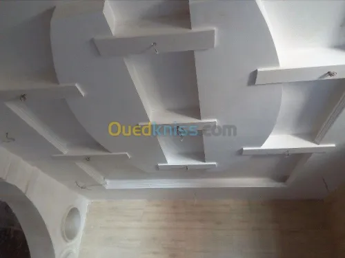 Décoration en plâtre