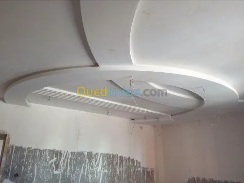 Décoration en plâtre