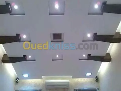Décoration en plâtre