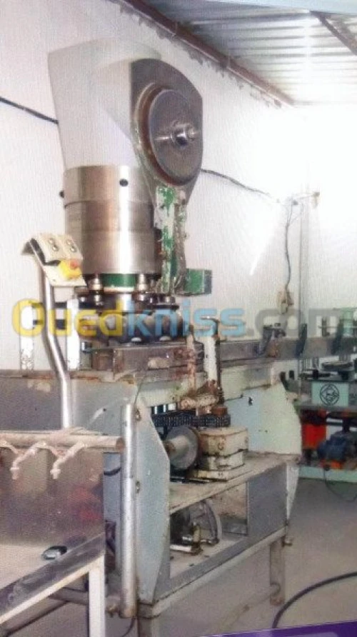 fabrication  de jus et de bouteilles 