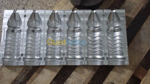 Conceptions et fabrication de moules.