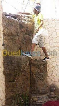 Décoration en pierre  et faux pierre .