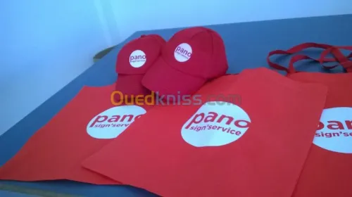 Enseigne-COM-Panneau-Autocollant