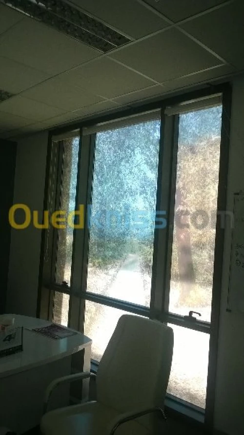 Enseigne-COM-Panneau-Autocollant