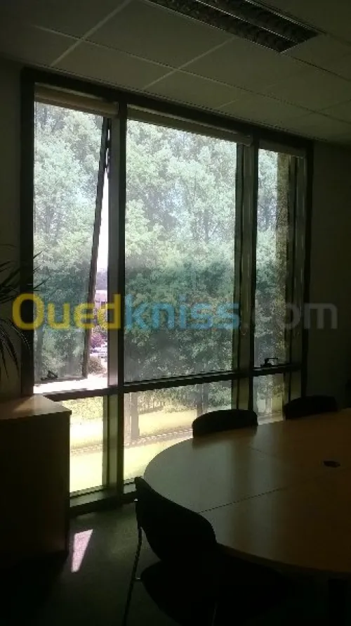 Enseigne-COM-Panneau-Autocollant