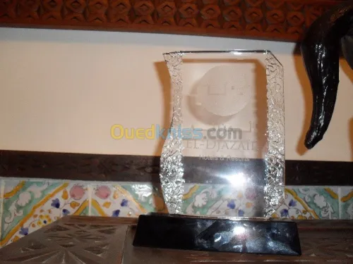  Gravure Laser sur Verre  et Trophée