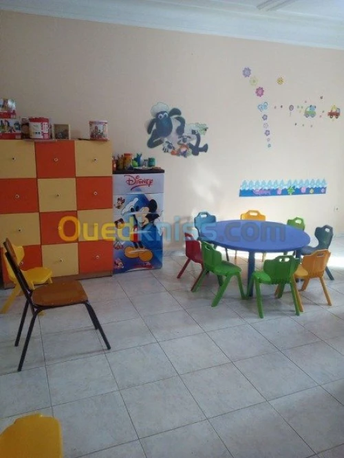 Crèche ecole maternelle