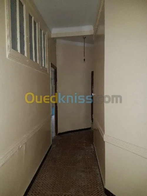 Location Appartement F8 Alger Bab el oued